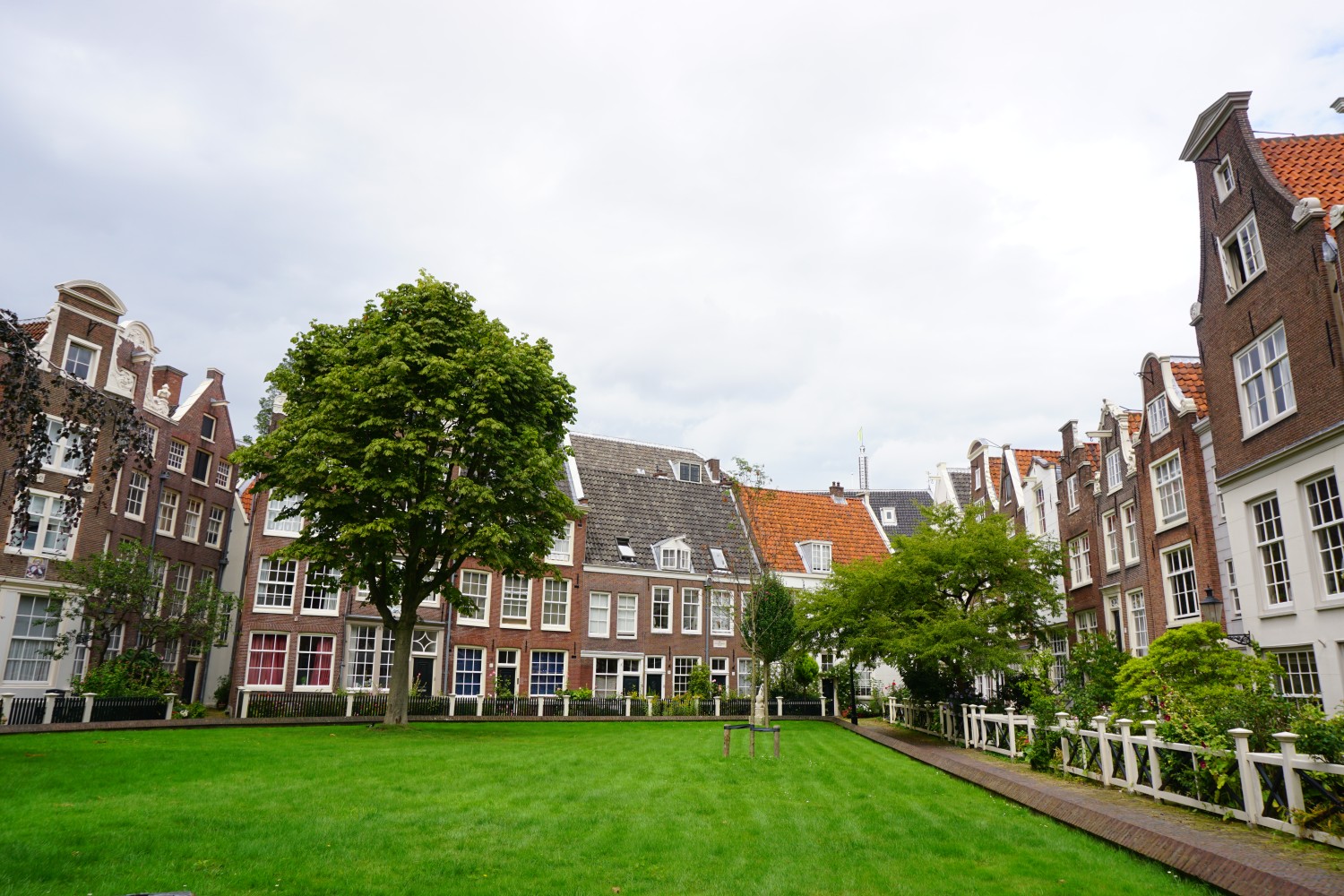 The Begijnhof, Amsterdam The Begijnhof, Amsterdam