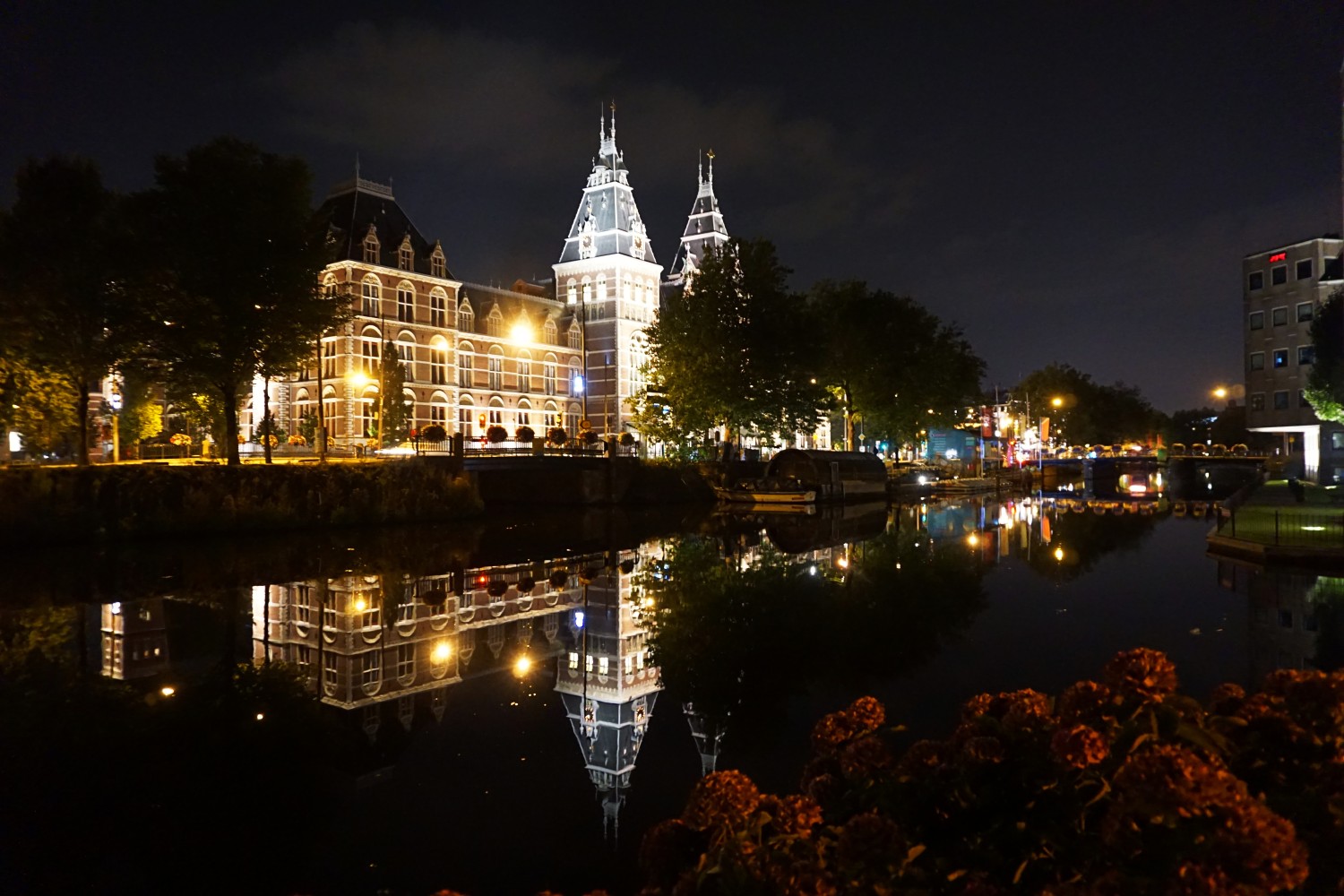 Amsterdam Rijksmuseum by night Amsterdam Rijksmuseum by night