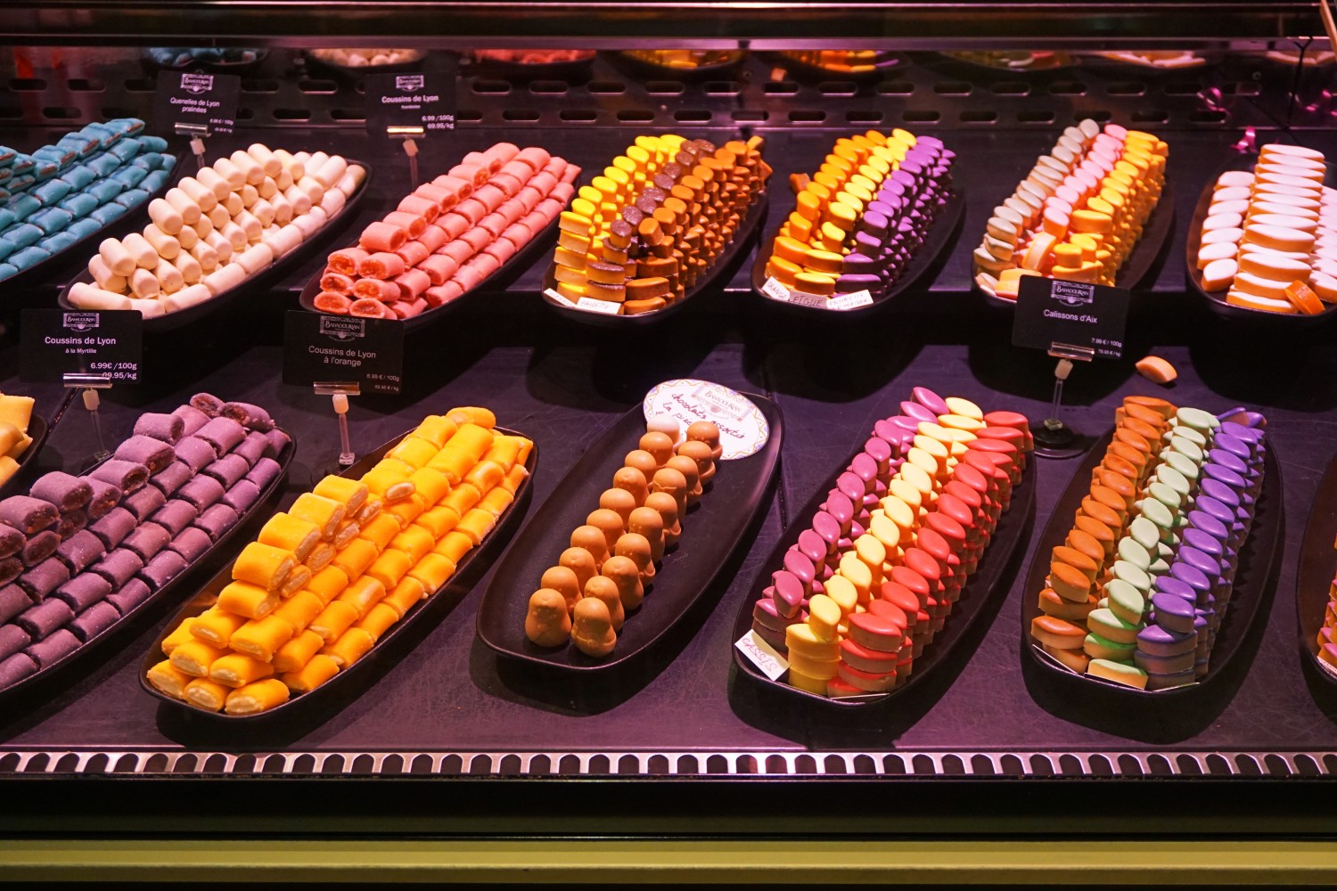 Multicolored coussin in Les Halles de Lyon