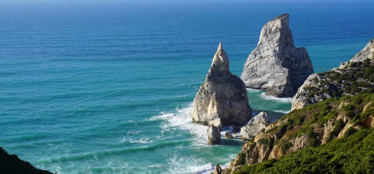 Lisbon and Algarve: Portugal’s popular city and its best beaches Lisbon and Algarve: Portugal’s popular city and its best beaches