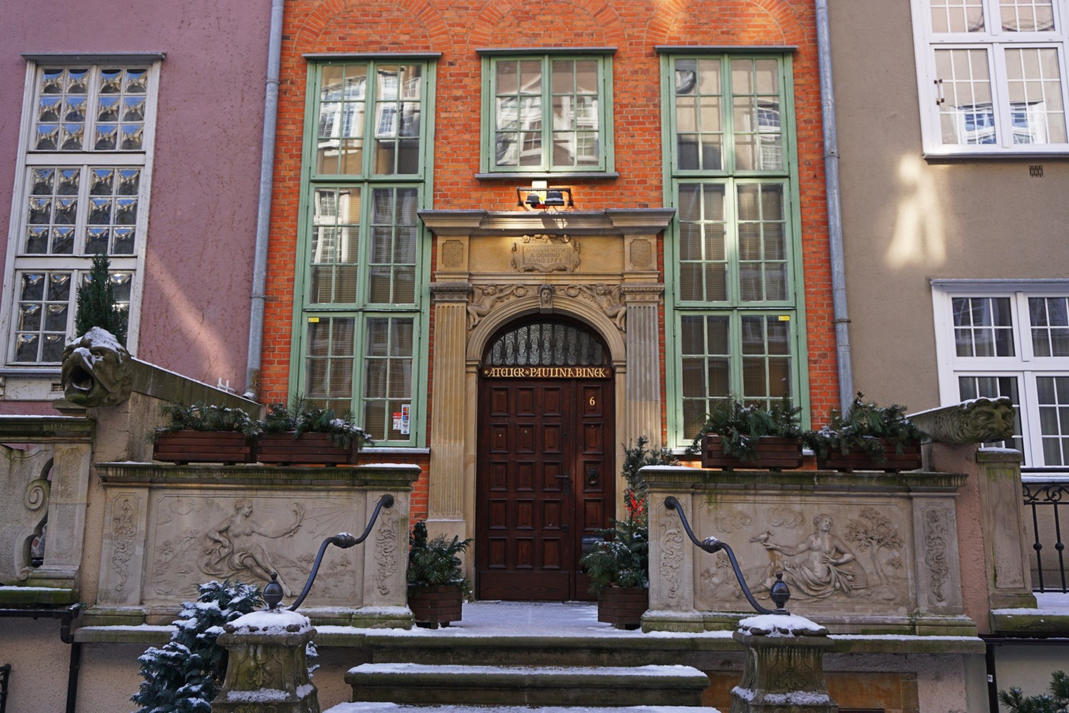 House entrance on Ulica Mariacka, Gdańsk House entrance on Ulica Mariacka, Gdańsk